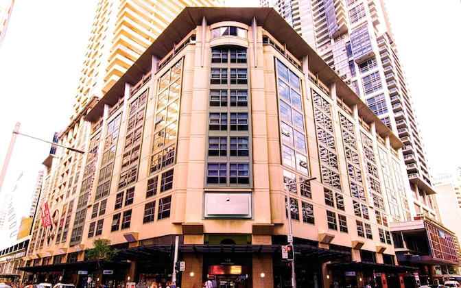 Gallery - Rydges World Square