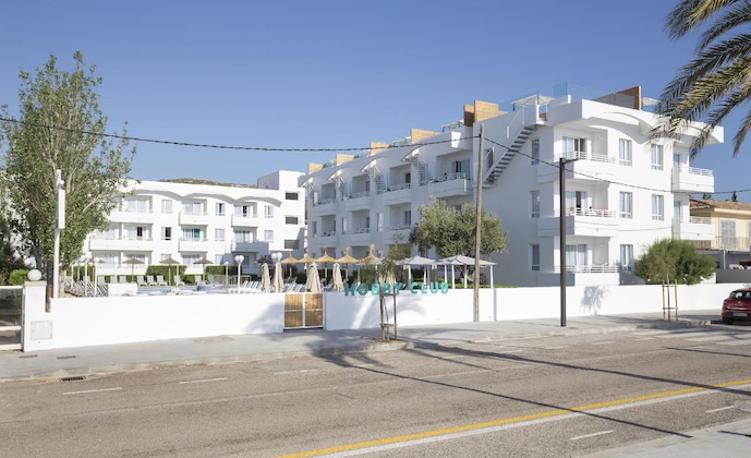 Gallery - Cabot Hobby Club Apartments