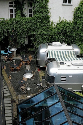 Gallery - 66 Guldsmeden