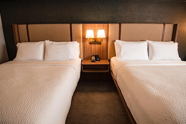 Gallery - Holiday Inn And Suites Winnipeg Downtown By Ihg