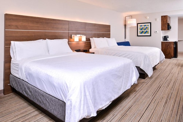 Gallery - Holiday Inn Express Hotel & Suites Tampa-Anderson Rd Veteran By Ihg