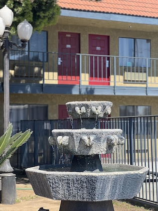 Gallery - Fresno Inn
