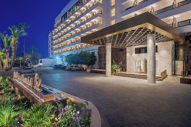 Gallery - Adams Beach Hotel