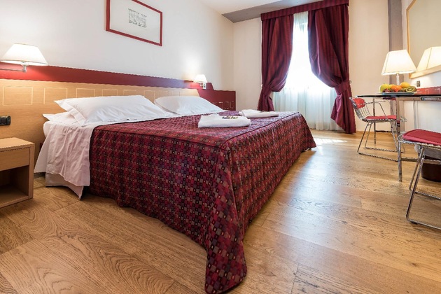 Gallery - West Point Airport Hotel
