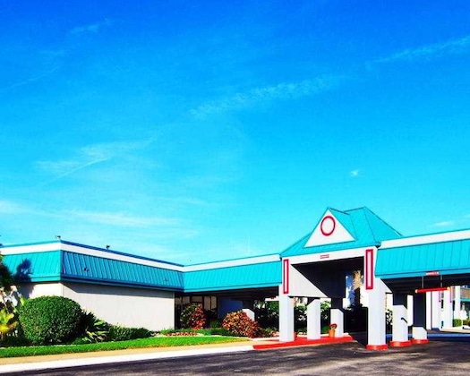 Gallery - Clarion Inn - Kennedy Space Center