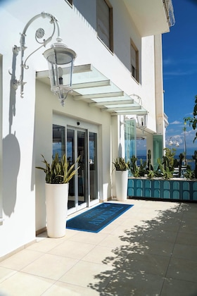 Gallery - Admiral Hotel