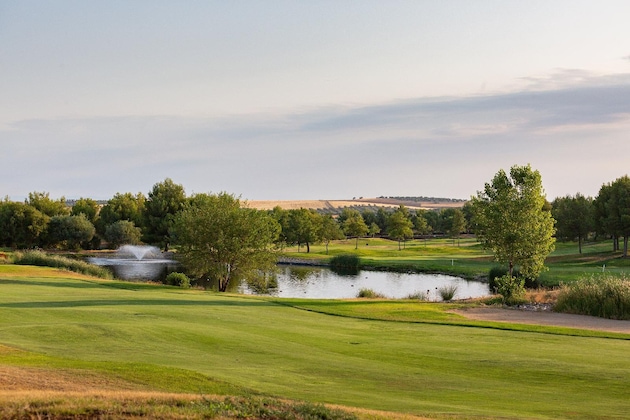 Gallery - Dorma Layos Golf