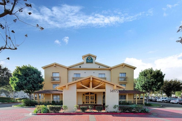 Gallery - La Quinta Inn & Suites By Wyndham Irvine Spectrum