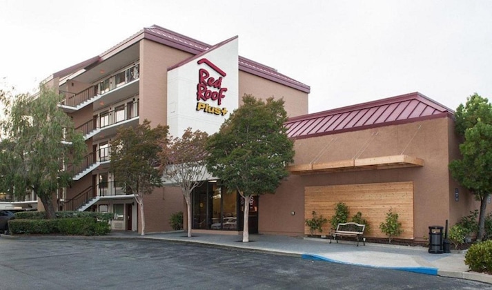 Gallery - Red Roof Inn Plus+ San Francisco Airport