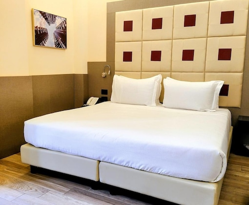 Gallery - Jr Hotels Bocconi Milano