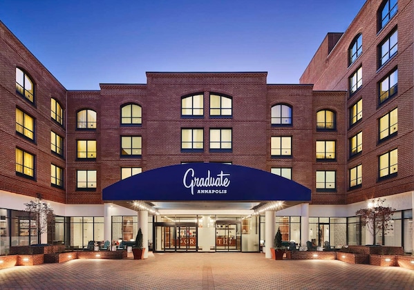 Gallery - Graduate Annapolis