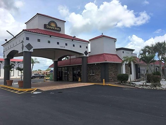 Gallery - Days Inn By Wyndham Fort Myers