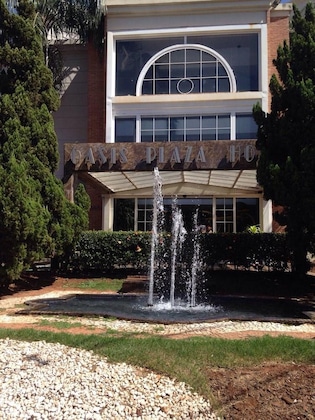 Gallery - Oasis Plaza