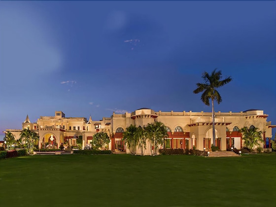 Gallery - Noor-Us-Sabah Palace