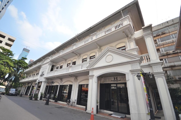 Gallery - The Heritage Baan Silom