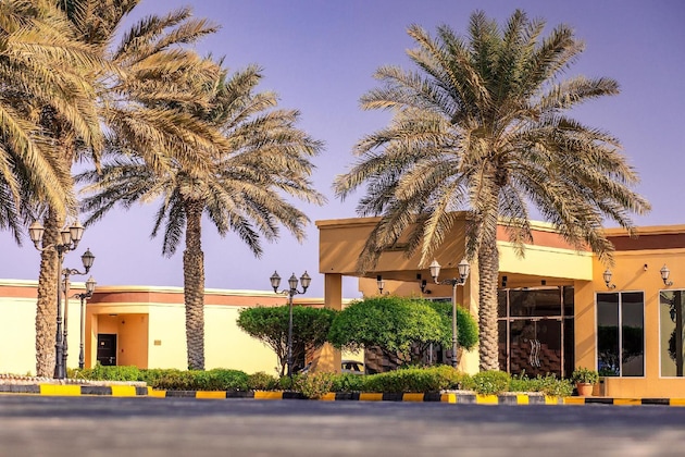 Gallery - Royal Beach Hotel & Resort