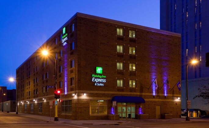 Gallery - Holiday Inn Express Hotel & Suites Downtown Minneapolis, An Ihg Hotel