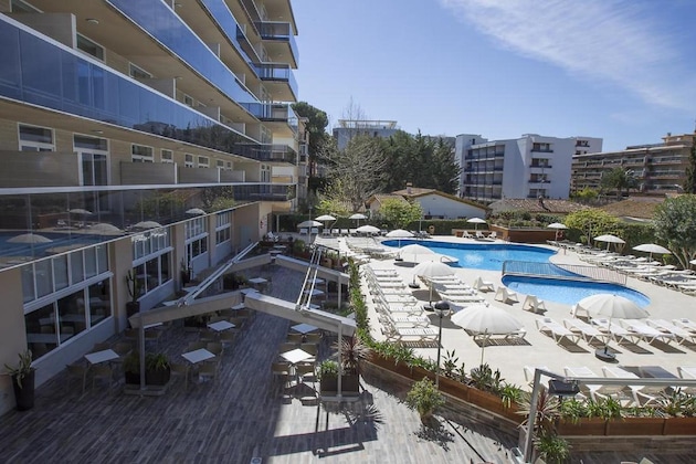 Gallery - Aparthotel Cye Holiday Centre