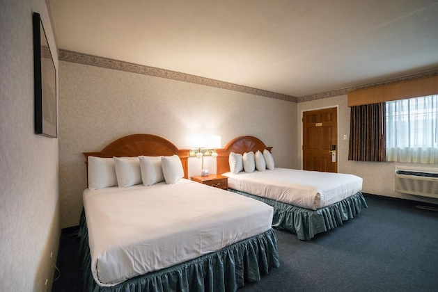 Gallery - Nob Hill Motor Inn
