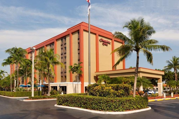 Gallery - Hampton Inn Miami Airport West