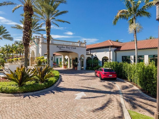 Gallery - Naples Bay Resort & Marina