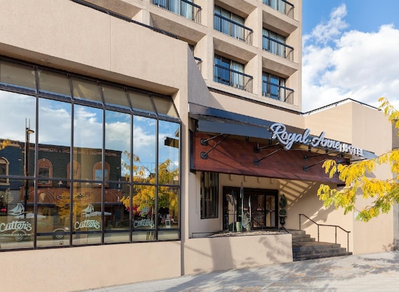 Gallery - The Royal Anne Hotel