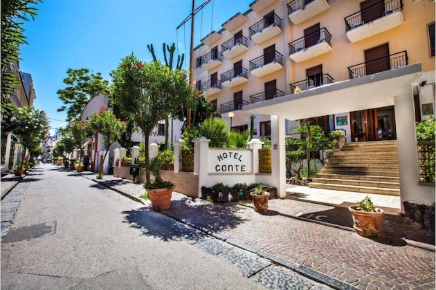 Gallery - Conte S. Angelo Bay