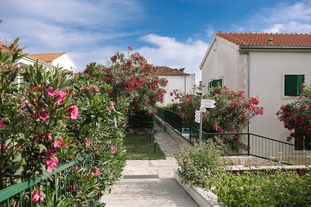 Gallery - Aparthotel Pharia