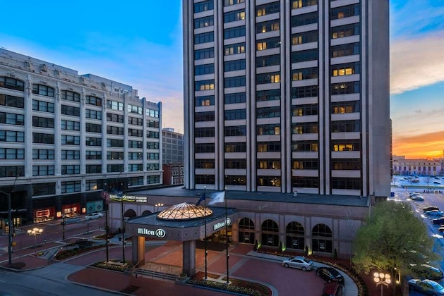 Gallery - Hilton Indianapolis Hotel & Suites