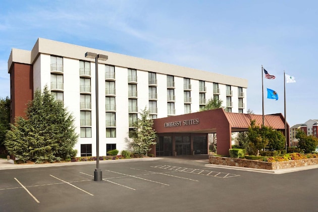 Gallery - Embassy Suites By Hilton Oklahoma City Will Rogers Airport