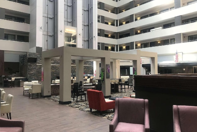 Gallery - Ramada By Wyndham Southfield