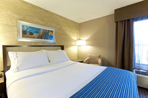 Gallery - Holiday Inn Express Fargo-West Acres By Ihg