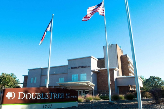 Gallery - Doubletree By Hilton Hotel Raleigh - Brownstone - University