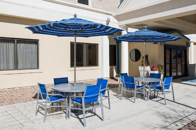Gallery - Holiday Inn Express Richmond Downtown By Ihg