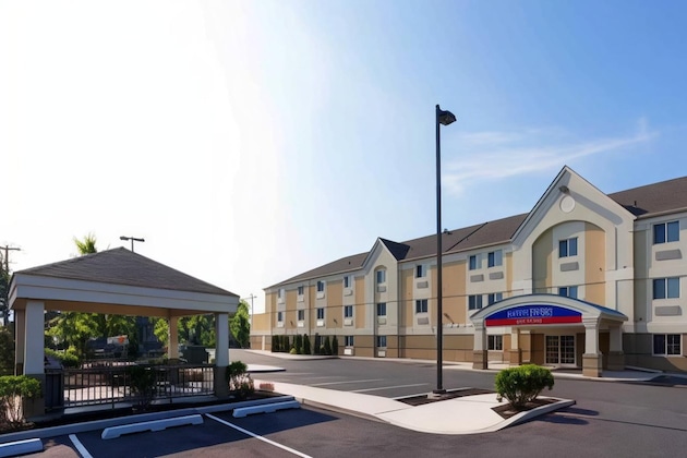 Gallery - Candlewood Suites Secaucus - Meadowlands By Ihg