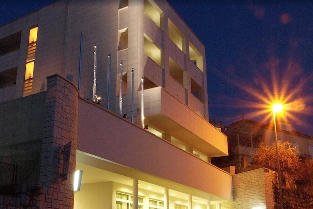 Gallery - Berkeley Hotel