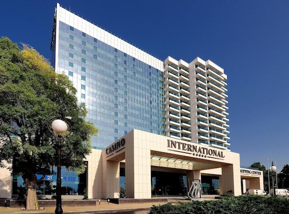 Gallery - International Hotel Casino & Tower Suites