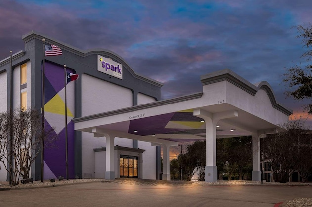 Gallery - Spark By Hilton Richardson Dallas