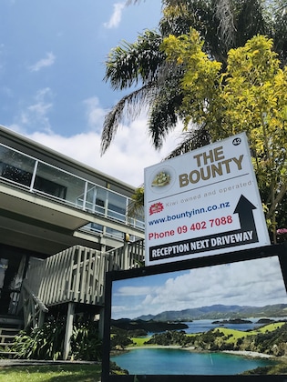 Gallery - Bounty Motel