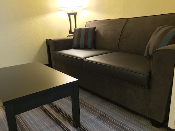 Gallery - Holiday Inn Express Chicago Nw - Arlington Heights By Ihg