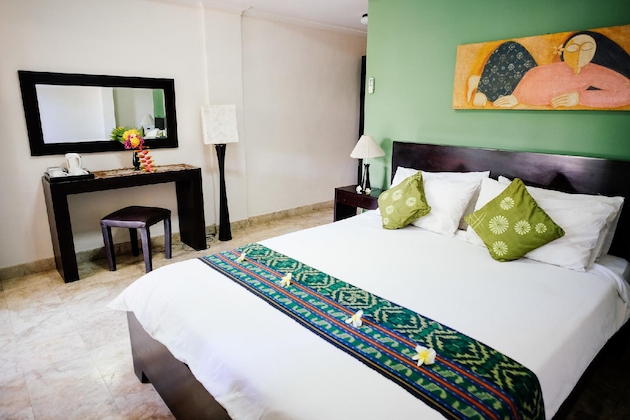 Gallery - Ellie's Hotel