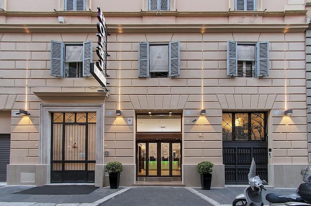 Gallery - Hotel Des Artistes