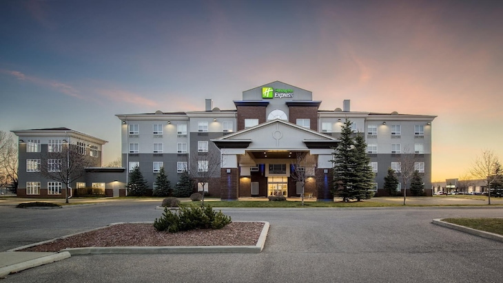 Gallery - Holiday Inn Express Hotel & Suites Airdrie-Calgary North By Ihg