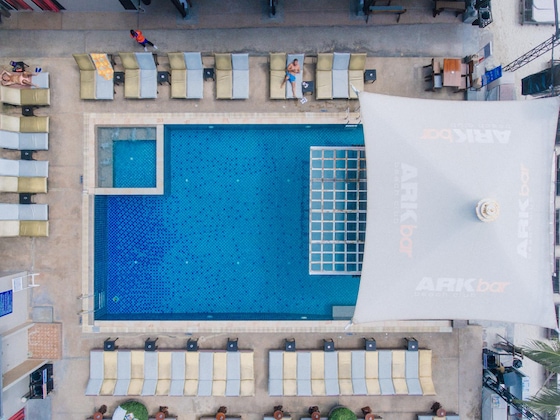 Gallery - Ark Bar Beach Resort