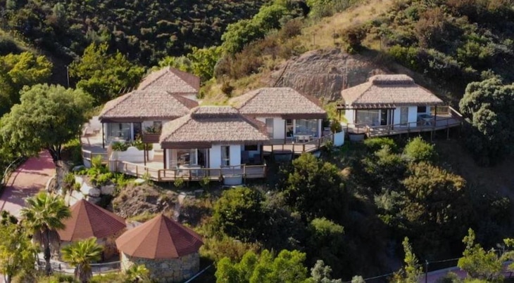 Gallery - Hotel Selwo Lodge - Animal Park Tickets Included