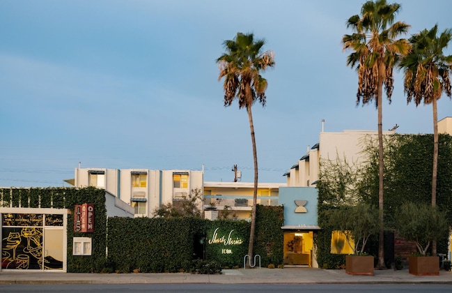 Gallery - Short Stories Hotel