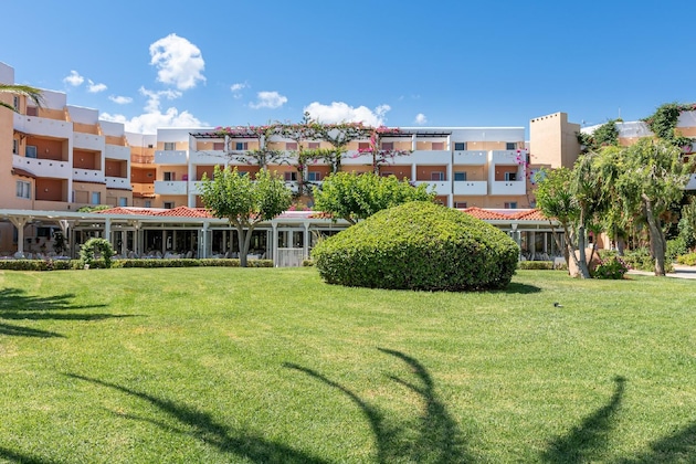 Gallery - Anissa Beach & Village Hotel
