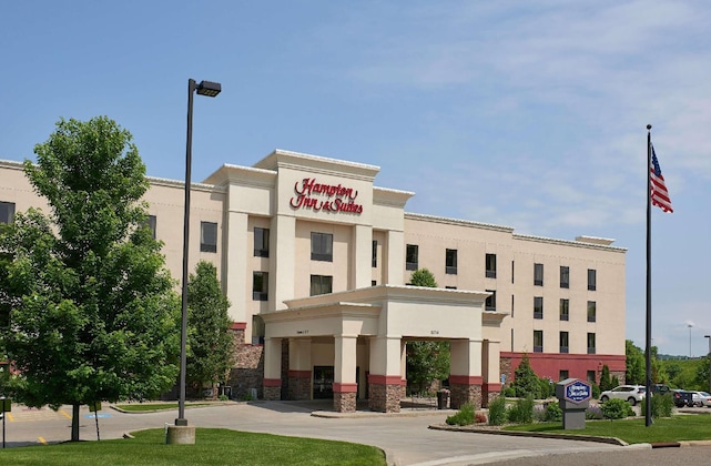 Gallery - Hampton Inn & Suites Canton