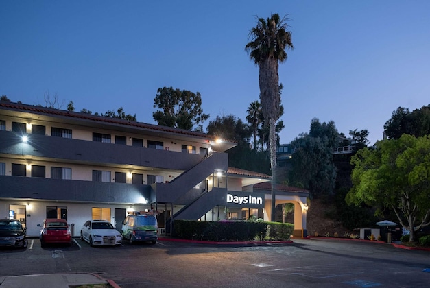 Gallery - Days Inn By Wyndham Encinitas Moonlight Beach