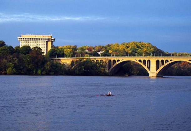 Gallery - Key Bridge Marriott